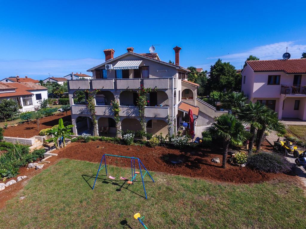 Apartments Ritosa Poreč Exteriör bild